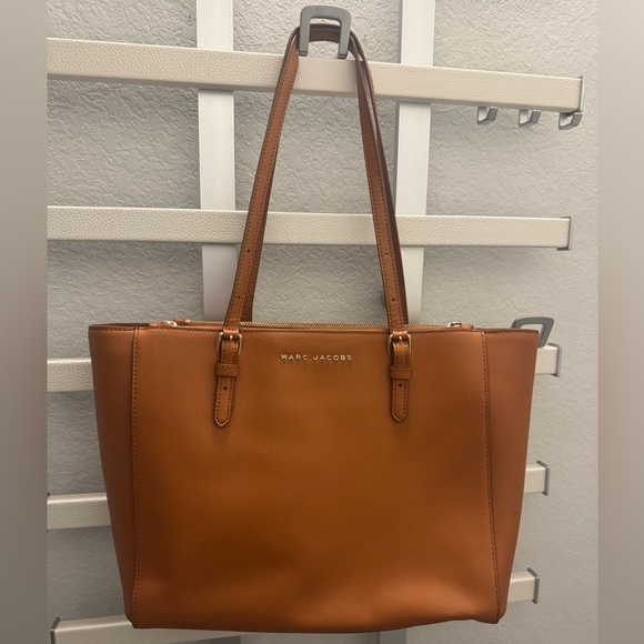 Marc Jacobs Smoked Almond The Commuter Leather Tote Bag - Picture 3 of 11